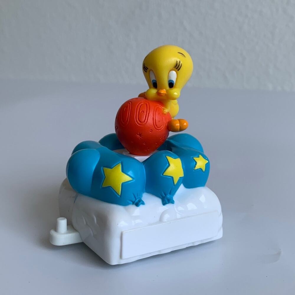 NEW 1999 Warner Bros Tweety Bird Action Figure